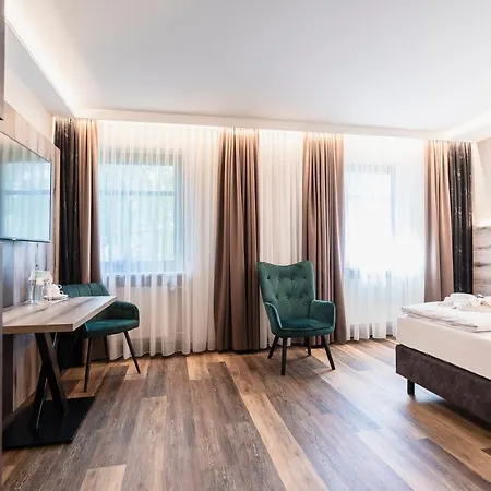 Demas Muenchen-unterhaching 3* Unterhaching