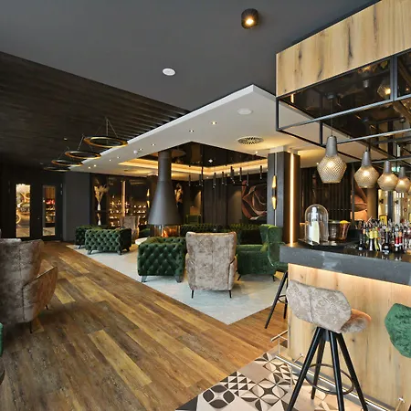 Demas München-unterhaching 3*