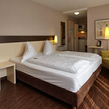 Demas Muenchen-unterhaching 3*