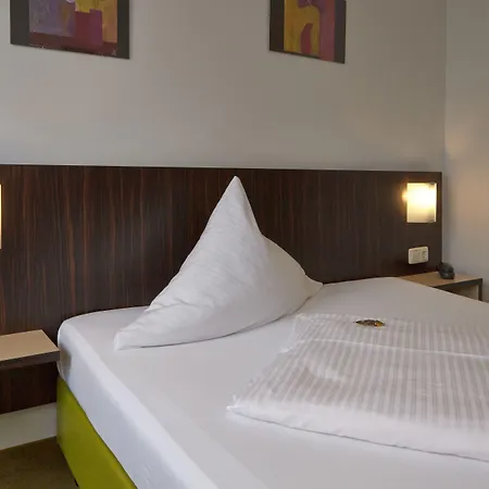 Hotel Demas Muenchen-unterhaching 3*