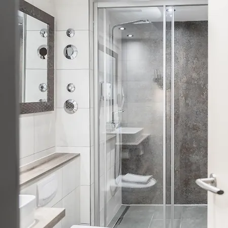 Hotel Demas Muenchen-unterhaching 3*