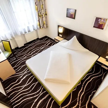 Hotel Demas Muenchen-unterhaching 3*